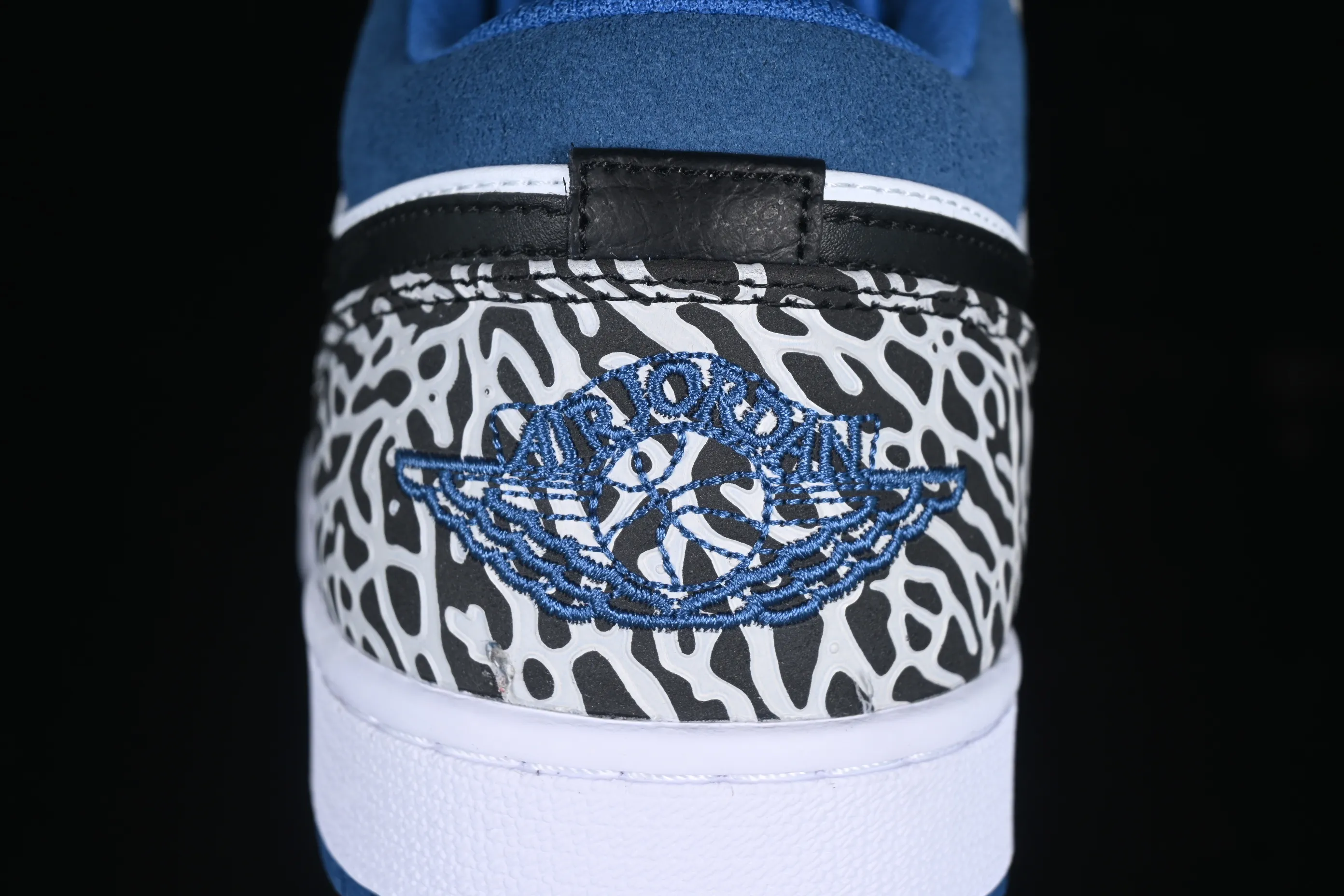 All categories Air Jordan Jordan series basketball shoes Air Jordan 1 Low Air Jordan 1 Low "True Blue" AJ1 Joe 1 burst white and blue color low-top basketball shoes DM1199-140